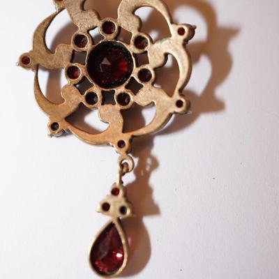 CLASSIC VICTORIAN ERA BOHEMIAN GARNET NECKLACE, DROP PENDANT/ GOLD PLATED