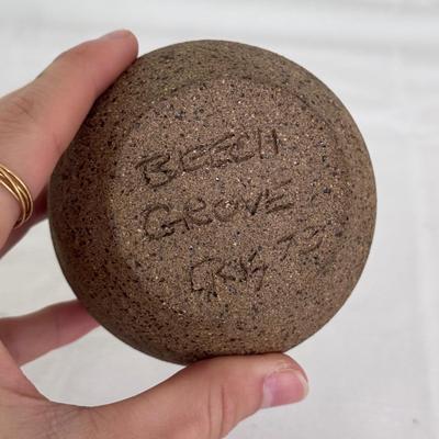 Stoneware Household Items (K-DZ)