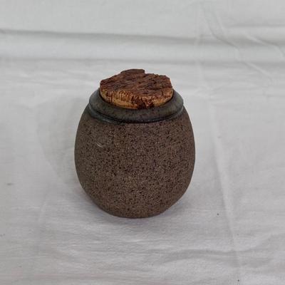 Stoneware Household Items (K-DZ)