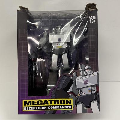LOT 21: Hasbro Transformers Megatron Decepticon Commander and War for Cybertron Trilogy Action Figures