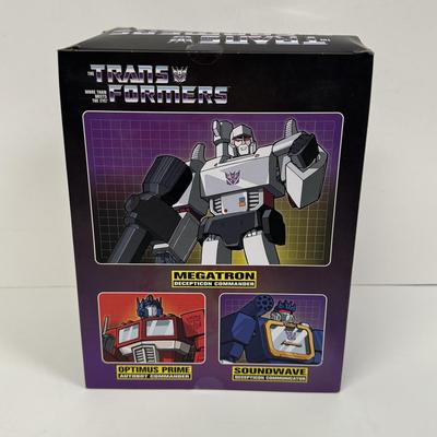 LOT 21: Hasbro Transformers Megatron Decepticon Commander and War for Cybertron Trilogy Action Figures
