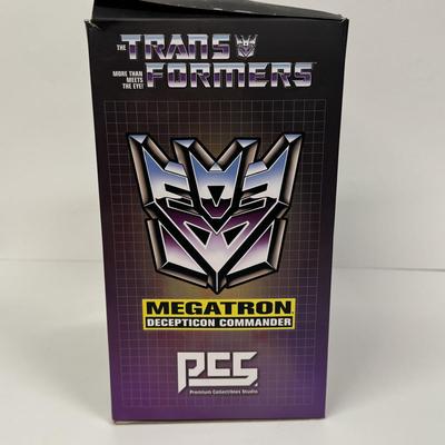 LOT 21: Hasbro Transformers Megatron Decepticon Commander and War for Cybertron Trilogy Action Figures