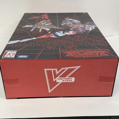 LOT 22: Takara Tomy Transformers Legacy Victory Saber