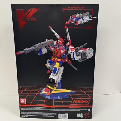 LOT 22: Takara Tomy Transformers Legacy Victory Saber