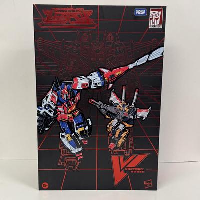 LOT 22: Takara Tomy Transformers Legacy Victory Saber