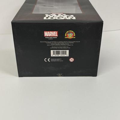 LOT 24: Diamond Select Toys Marvel Dr Strange, Red Hulk & Old Man Logan Figures