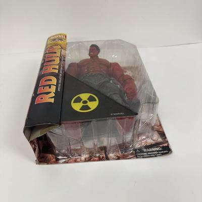LOT 24: Diamond Select Toys Marvel Dr Strange, Red Hulk & Old Man Logan Figures
