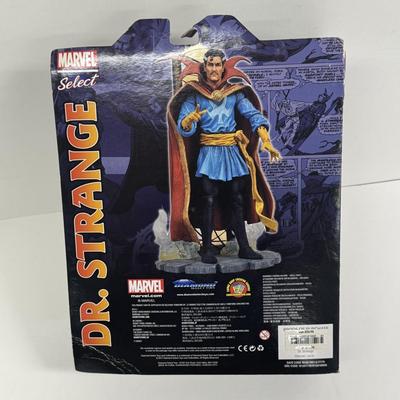 LOT 24: Diamond Select Toys Marvel Dr Strange, Red Hulk & Old Man Logan Figures