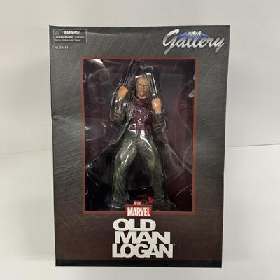 LOT 24: Diamond Select Toys Marvel Dr Strange, Red Hulk & Old Man Logan Figures