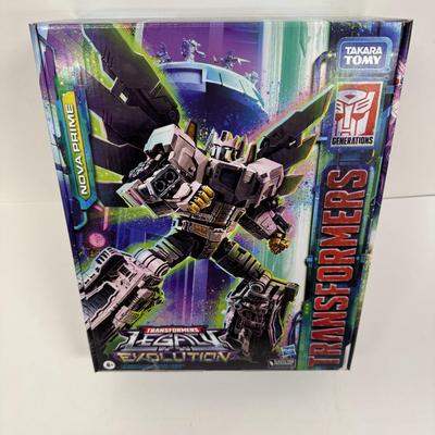 LOT 27: Takara Tomy Transformers Legacy Evolution Nova Prime Action Collectible