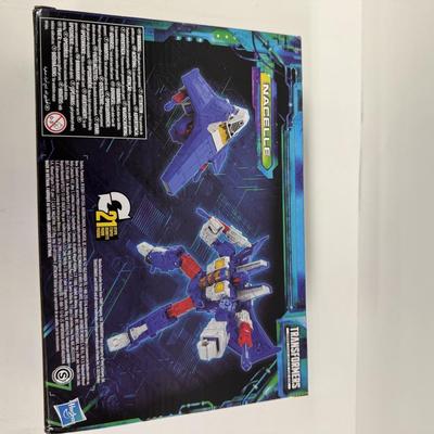LOT 32: Hasbro Transformers Legacy Evolution Action Figures