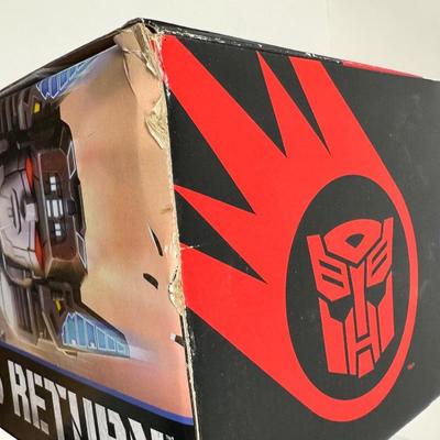 LOT 33: Hasbro Transformers Titans Return, Fortress Maximus