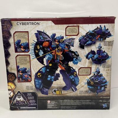 LOT 34: Hasbro Transformers The Last Knight, Cybertron
