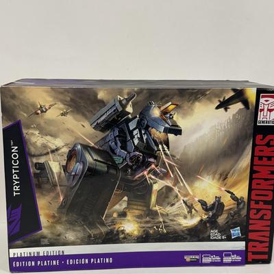 LOT 36: Hasbro Transformers Platinum Edition, Trypticon Figure