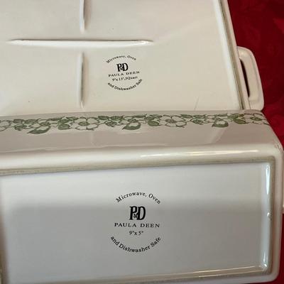 Paula Dean Casseroles w/roosters,vase