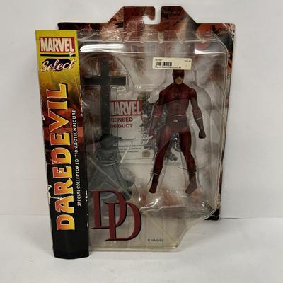 LOT 82: Marvel’s The Punisher and Daredevil Toys