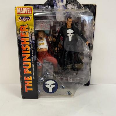 LOT 82: Marvel’s The Punisher and Daredevil Toys