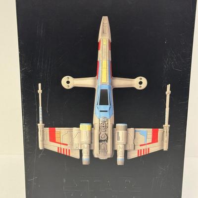 LOT 85: Disney Star Wars Toy