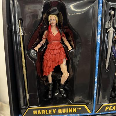 LOT 91: DC Suicide Squad, Action Figure Set
