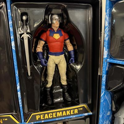 LOT 91: DC Suicide Squad, Action Figure Set