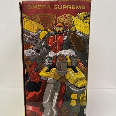 LOT 92: Hasbro Transformers Platinum Edition Years of The Snake Omega Supreme