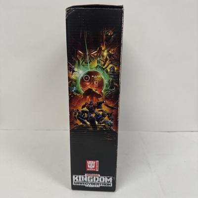 LOT 100: Takara Tomy Transformers Kingdom, War for Cybertron Trilogy Toy