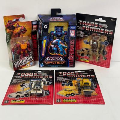 LOT 104: Hasbro and Takara Tomy Transformers, Various Figures