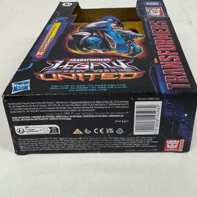 LOT 104: Hasbro and Takara Tomy Transformers, Various Figures