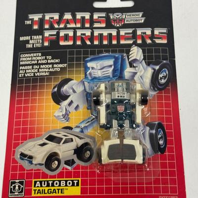 LOT 104: Hasbro and Takara Tomy Transformers, Various Figures