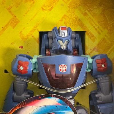 LOT 104: Hasbro and Takara Tomy Transformers, Various Figures