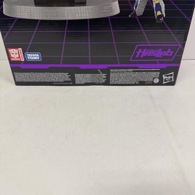 LOT 114: Takara Tomy Transformers Kingdom Generations Deathsaurus