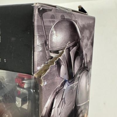 LOT 115: Hasbro Star Wars- The Black Series, Various Action Figures
