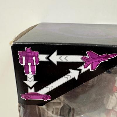 LOT 116: Hasbro Transformers Generations- Titan Return Toy
