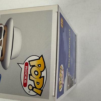 LOT 117 Funko Pop- Eddie and Sir Mix-a-lot Collectibles & Sota Toys Johnny Cash Figurine