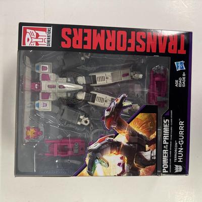 LOT 118: Hasbro Transformers Generations-Power of the Primes, Various Figures
