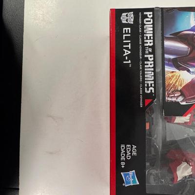 LOT 118: Hasbro Transformers Generations-Power of the Primes, Various Figures