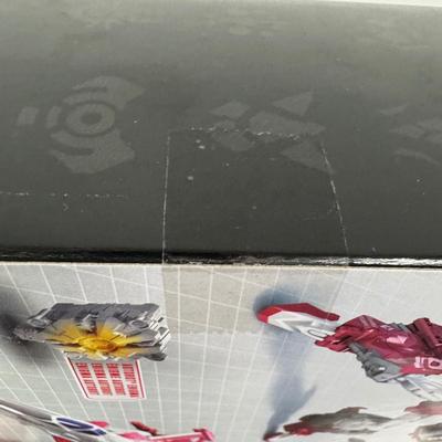 LOT 118: Hasbro Transformers Generations-Power of the Primes, Various Figures