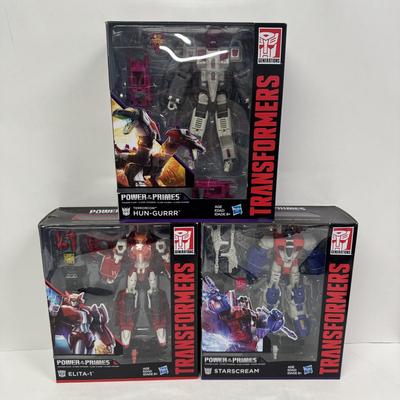 LOT 118: Hasbro Transformers Generations-Power of the Primes, Various Figures