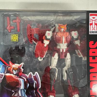 LOT 118: Hasbro Transformers Generations-Power of the Primes, Various Figures