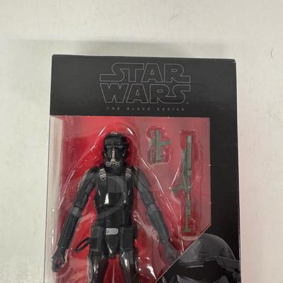 LOT 119: Hasbro Star Wars- Black Series, Various Figures