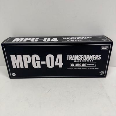 LOT 120: Takara Tomy Transformers Masterpiece Toy