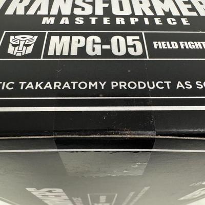 LOT 170: Takara Tomy Transformers Masterpiece Toy