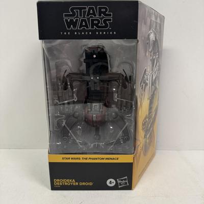LOT 174: Hasbro Star Wars Black Series Various Figures, including Boba Fett & More!