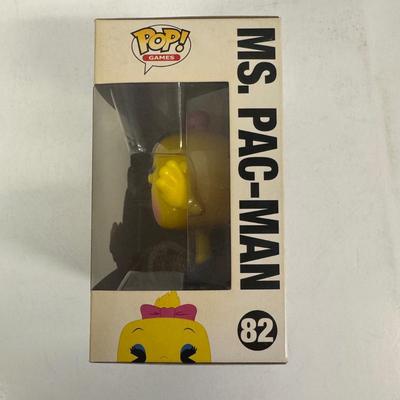 LOT 176: Tomy’s Sonic, Disneys Carl and Ellie and a Slew of Various Funko Pop Figures