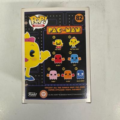LOT 176: Tomy’s Sonic, Disneys Carl and Ellie and a Slew of Various Funko Pop Figures