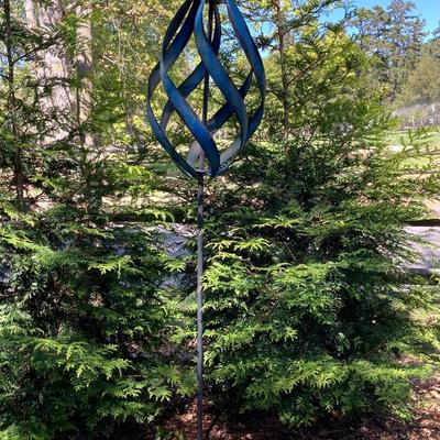 LOT 65: Metal Wind Catcher/Spinner Lawn Decoration