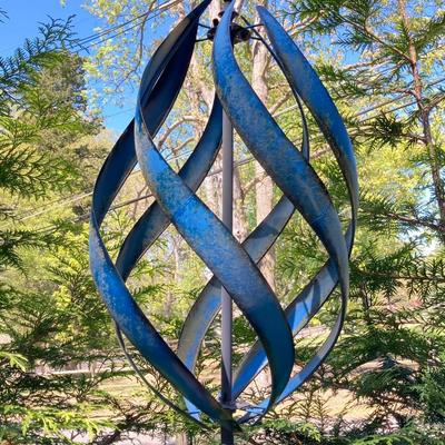 LOT 65: Metal Wind Catcher/Spinner Lawn Decoration