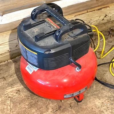 LOT 72: Craftsman Maintenance-Free 6 Gallon Pump