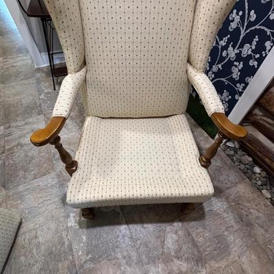 LOT 84: Ethan Allen Accent Chair