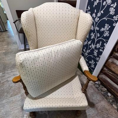 LOT 84: Ethan Allen Accent Chair